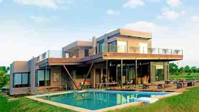 Swimming Pool in Flux Farm house