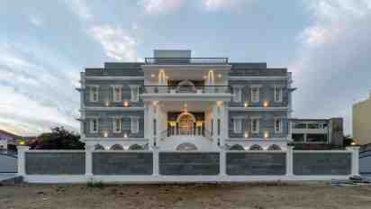 Hotel Exterior of Boheda House
