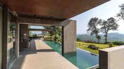Swimming Pool in Home on the Hill