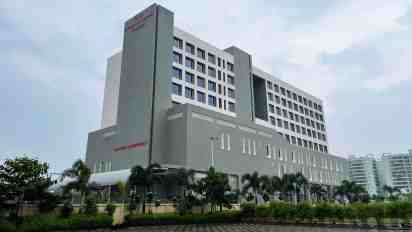Hospital Exterior of BCM Kokilaben Dhirubhai Ambani Hospital