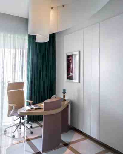 Home office in Meander Hūs Apartment