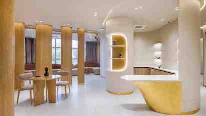 Hospital Reception in Aesthetica Cosmetology Clinic