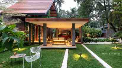 Frontyard in Tuin House