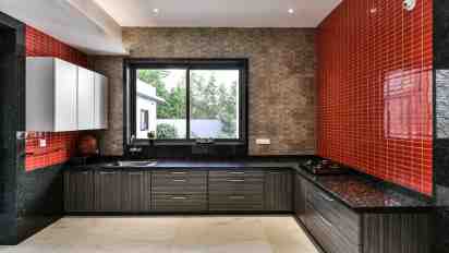 L Shaped Kitchen in Infinity House