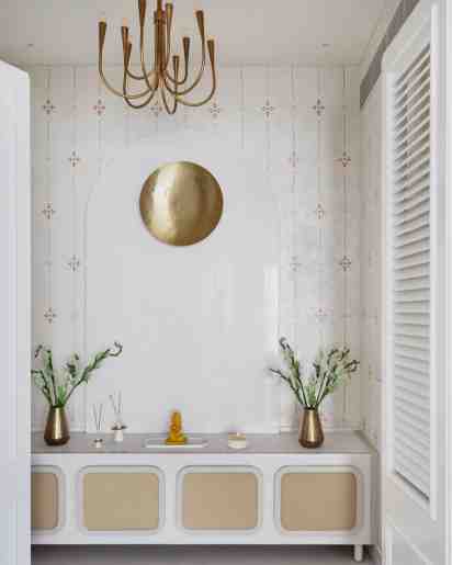 Foyer in A Midnight Serenade House