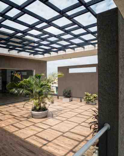 Roof Top in Hambarde Residence