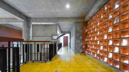 Transitional Space in Aadaleesan Residence