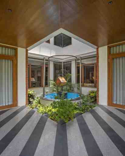 Courtyard in Maheshwari Residence