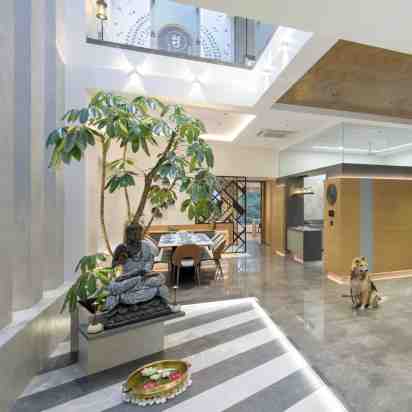 Courtyard in The Courtyard House
