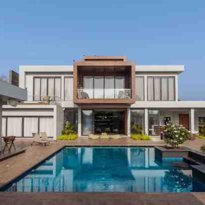 Swimming Pool in Ohana House
