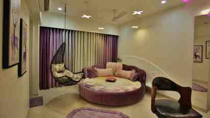 Bedroom in Dr. Jasani’s Home