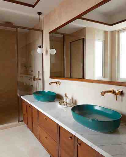 Bathroom in Modern Living House