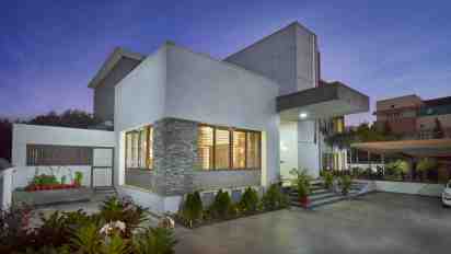 Frontyard In Urban House