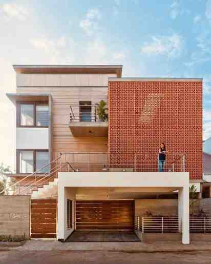 House Exterior of Vastey Residence