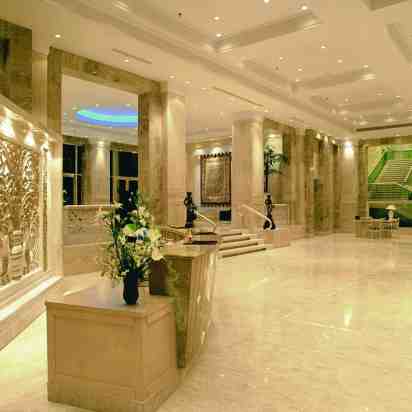 Hotel Reception in Le Meridien
