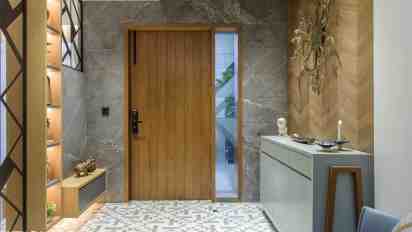 Foyer in The Courtyard House