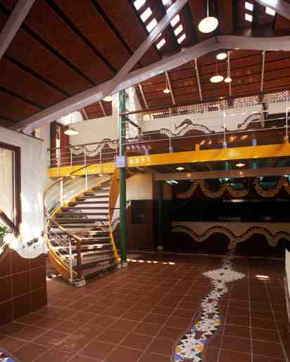 Restaurant Staircase in Hallimane
