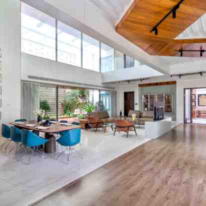 Transitional Space in The House of Lights