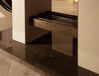 Diviana Romeo - Dining Table