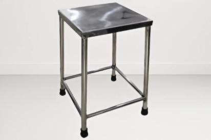 SI Surgical Attendent Stool - SIS 2050 by SI Surgical : Colours available: Chrome