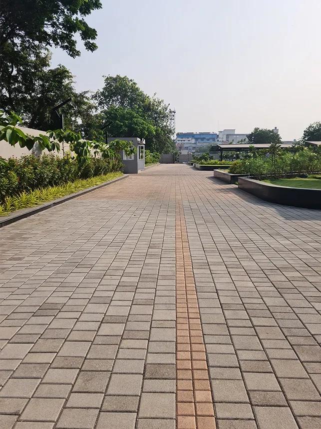 Vyara Strada Pavers 3