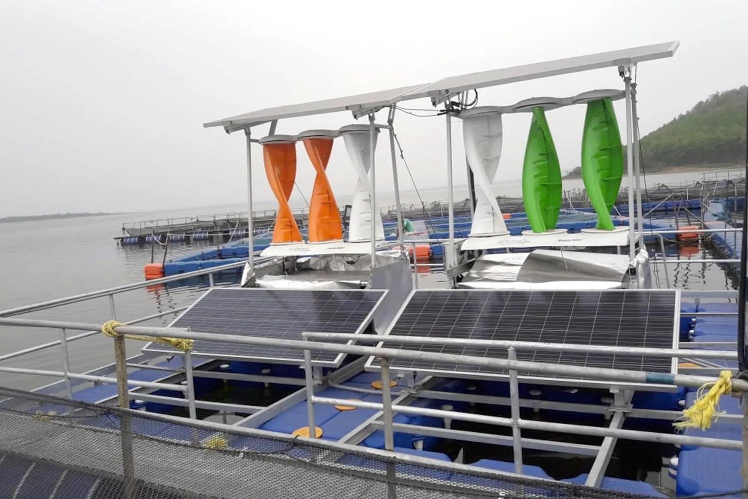Windstream Floatmill Wind and Solar Hybrid Energy System