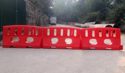 Frontier Road Safety Barricador – 1000 by Frontier for Roads : Colours available: Red 2 1