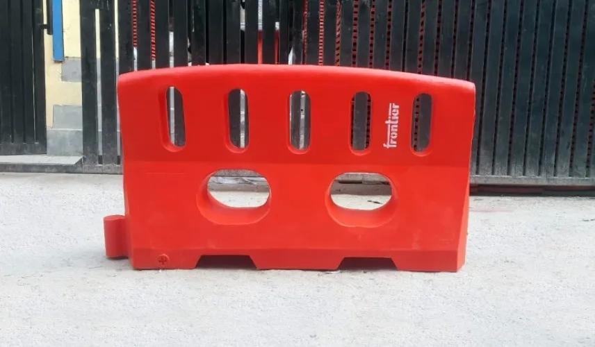 Frontier Road Safety Barricador – 1000 2