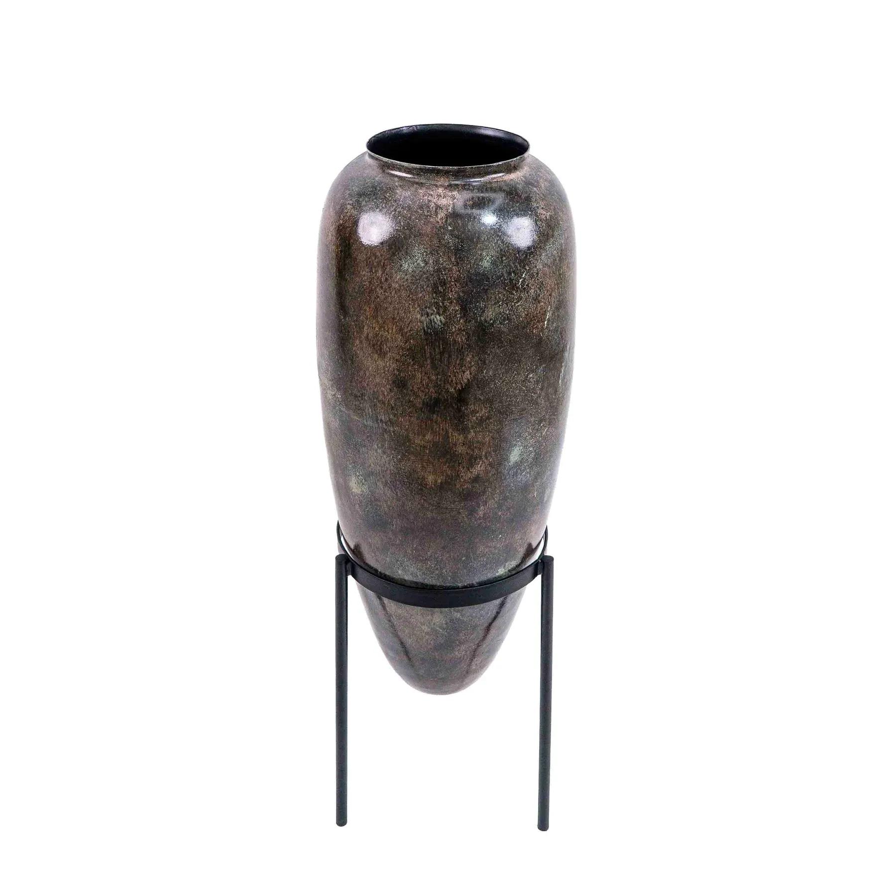 Beruru Hilda Metal Planter With Stand - Medium 3