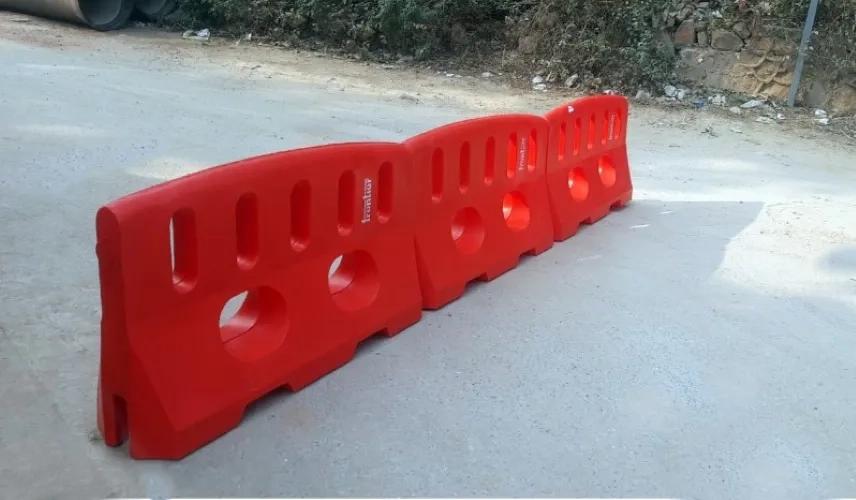 Frontier Road Safety Barricador – 1000