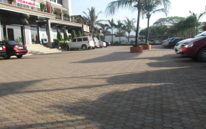 Vyara Trihex Grooves Pavers by Vyara for Open Parking, Driveway, Industrial Floors, Roads 2 1
