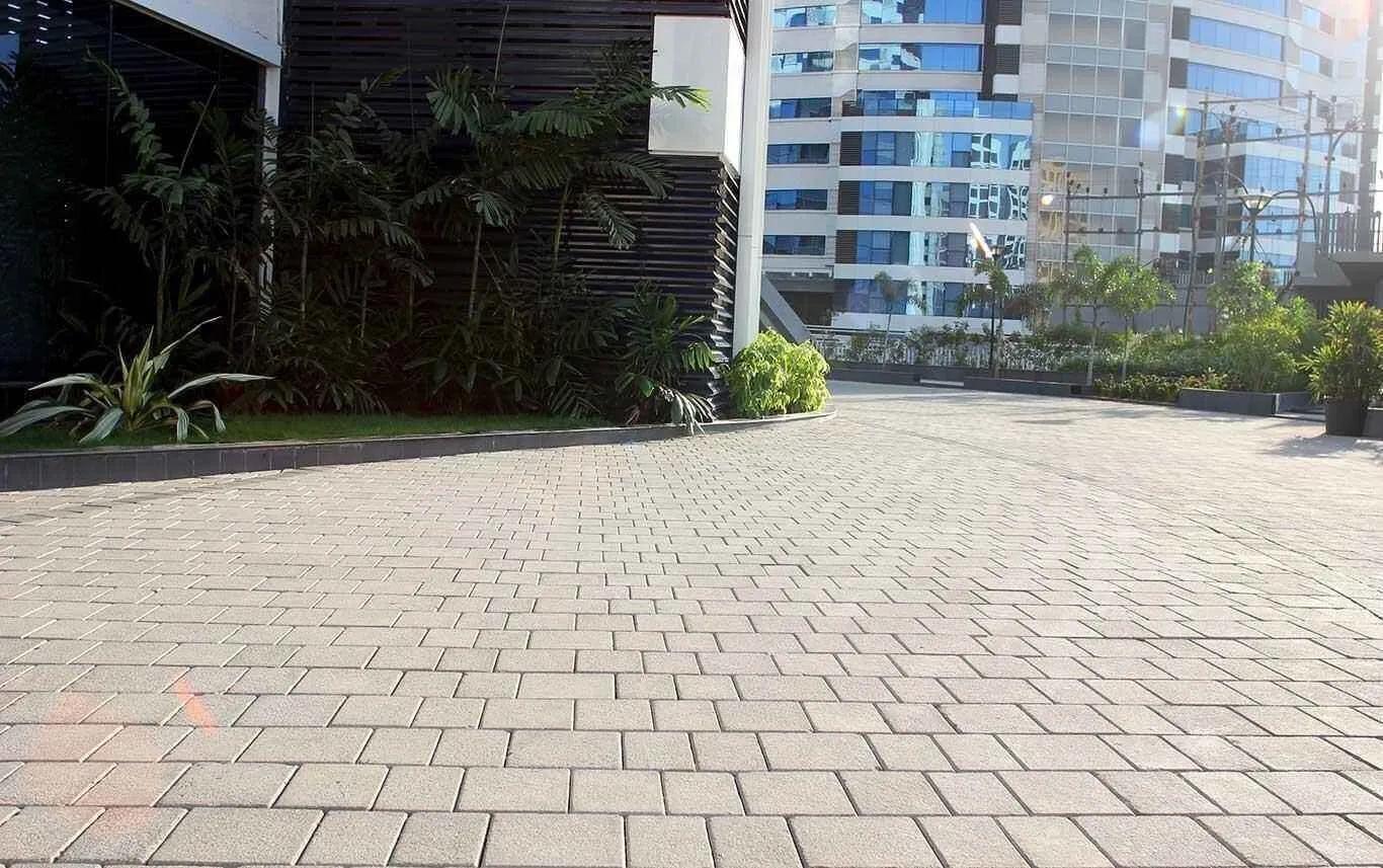 Vyara Strada Pavers 2