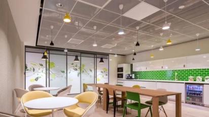 Knauf Armstrong METALWORKS™ MESH Hexagon 3 Ceiling Tile by Knauf for Retail, Warehouses, Office, Industrial, Hospitality, Hotel : Colours available: White