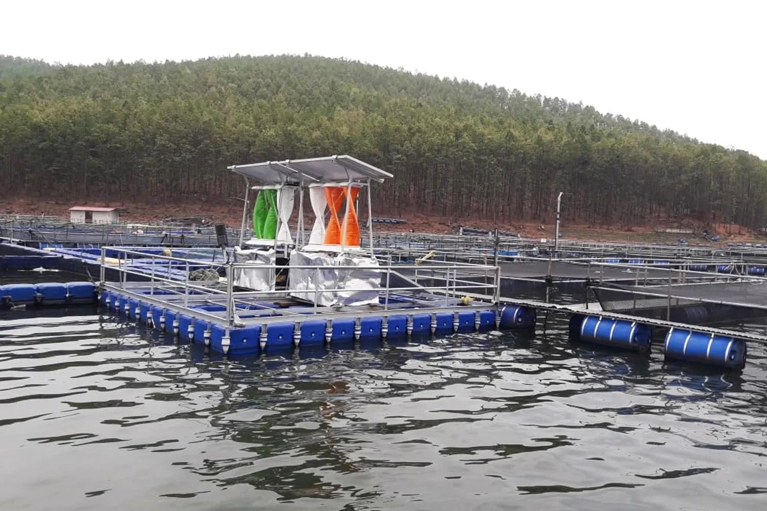 Windstream Floatmill Wind and Solar Hybrid Energy System 2