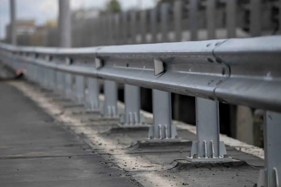 Vedant Crash Barriers