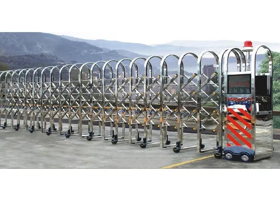 Avians Folding and Retractable Gates 1