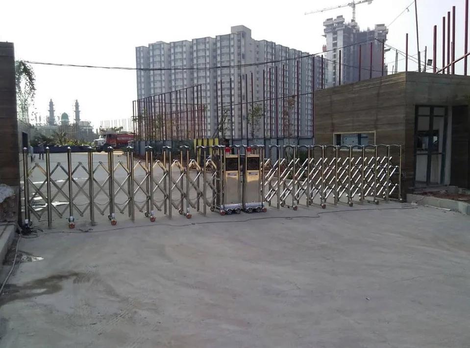 Avians Folding and Retractable Gates 2