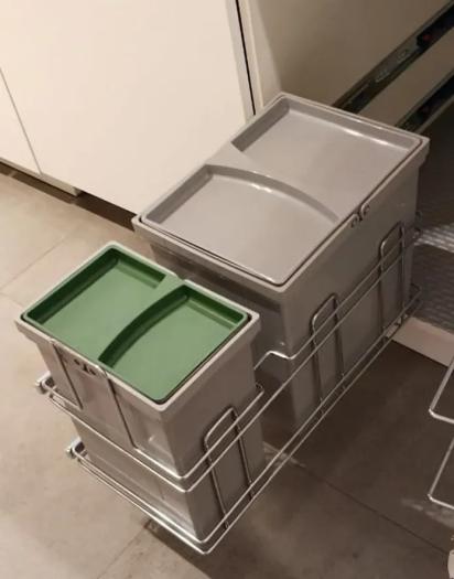 Hettich Cargo Pull-Out Dustbin Holder with 25 L dustbins 1 Grey And 1 Green Lid for cabinet width 600 mm Fitted Bin by Hettich for Kitchen