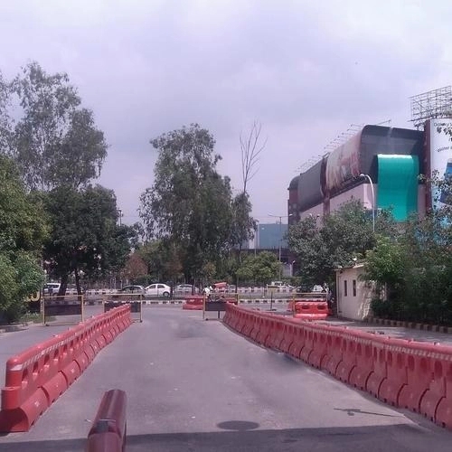 Frontier Euro Road Safety Barrier1 by Frontier for Roads, Airport, Stadium : Colours available: Red 4 3